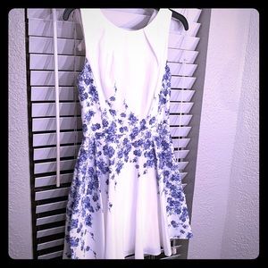 Super cute dress for a variety of occasions